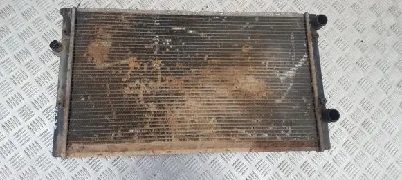 Volkswagen Golf III Coolant radiator