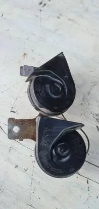 Renault Espace IV Horn signal E30058100 E30057969