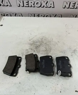 Toyota RAV 4 (XA10) Brake pads (rear) LP1942