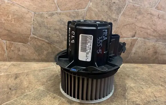 Mercedes-Benz CLS C218 X218 Heater fan/blower V7771001