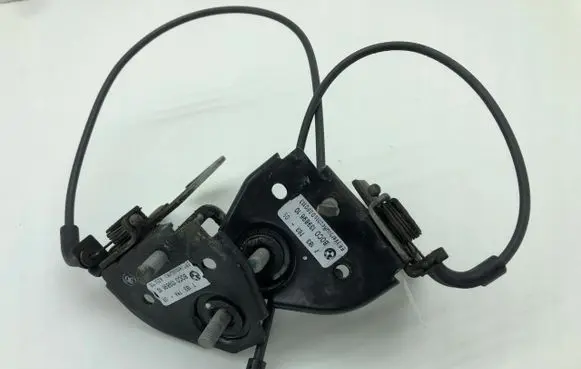 BMW 5 F10 F11 Engine bonnet/hood lock/latch loop/hook 