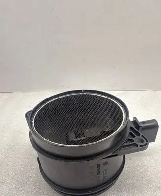 BMW 5 E60 E61 Mass air flow meter 7805415 0281002936