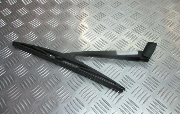 Subaru Outback Rear wiper blade arm