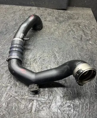 BMW 5 F10 F11 Intercooler hose/pipe 7588268 1026712S02