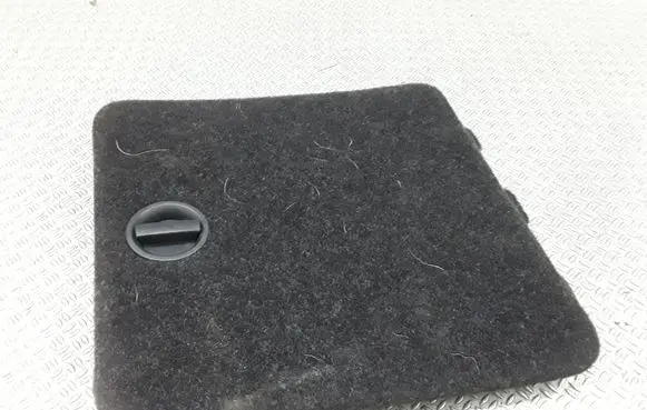 Volkswagen PASSAT B6 Other trunk/boot trim element 1J0867468