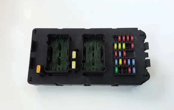 Jeep Grand Cherokee (WK) Fuse module 56049915AA