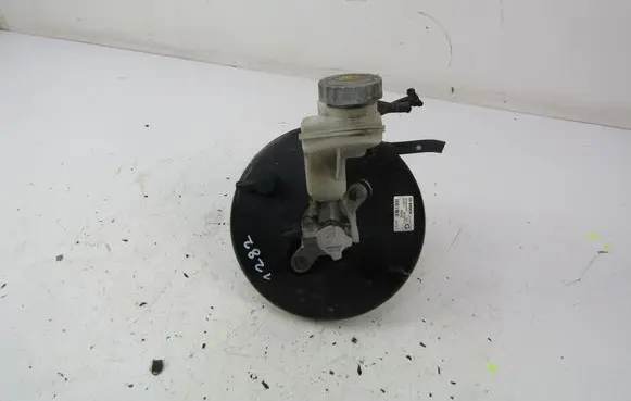 Suzuki Swift I Brake booster 