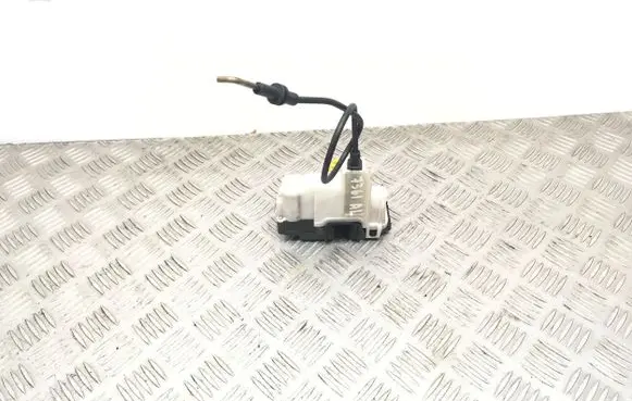 Fiat Panda II Rear door lock 46803514