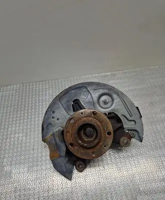 Peugeot 308 Front wheel hub spindle knuckle