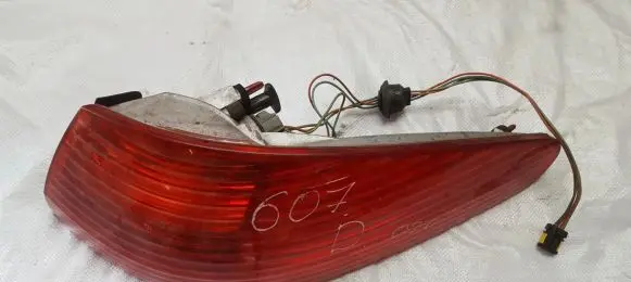 Peugeot 607 Rear/tail lights