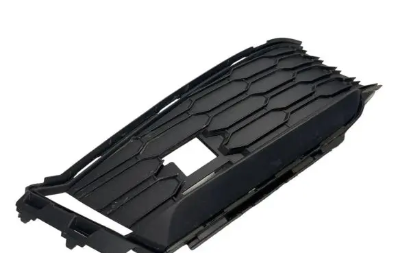 Skoda Kamiq Front bumper lower grill 658807367