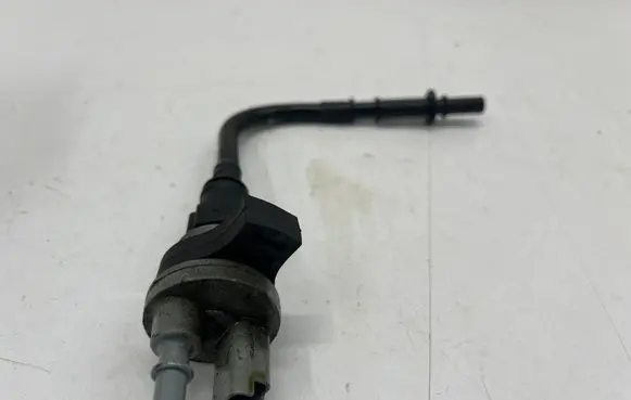 Opel Crossland X Turbo solenoid valve 9802009480