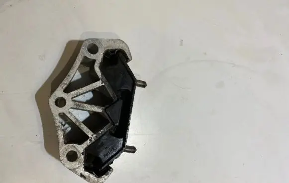 Ford Mustang VI Gearbox mount FR3C7E373A