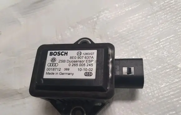 Audi A4 S4 B6 8E 8H ESP acceleration yaw rate sensor 8E0907637A 0265005245 0018712