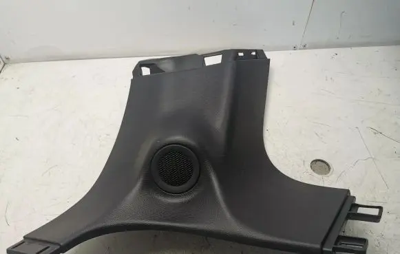 Jeep Grand Cherokee (D)pillar trim (top) 1GG61LC5AD