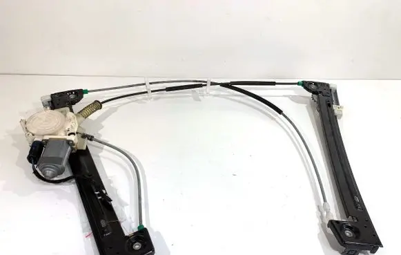 Mini One - Cooper R50 - 53 Front door window regulator with motor 6910376