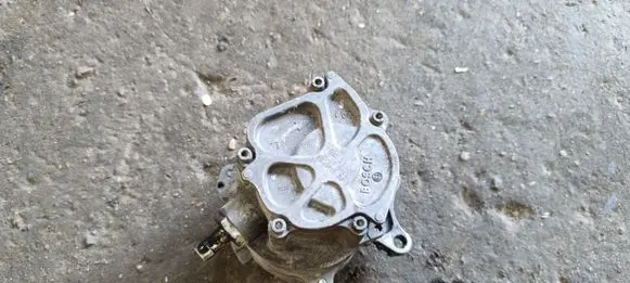 Land Rover Range Rover L322 Vacuum pump 6H4Q2A451BA