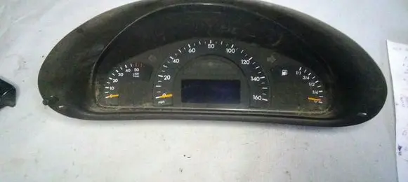 Mercedes-Benz C W203 Speedometer (instrument cluster) A2035407311