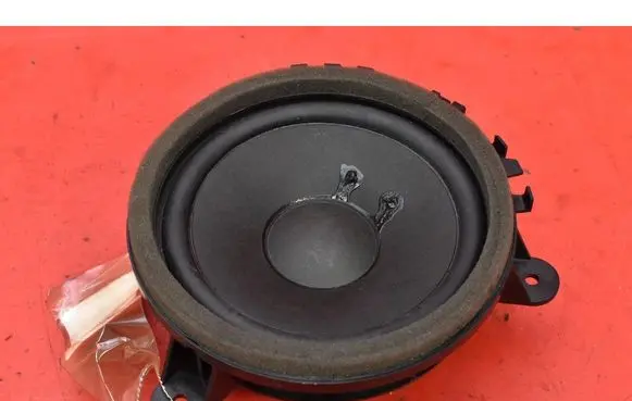 Volvo S60 Subwoofer speaker 30657445