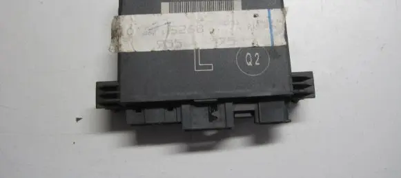 Mercedes-Benz E W210 Door control unit/module 2108207526