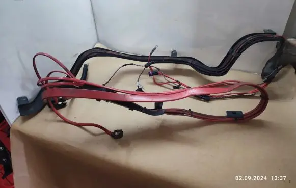 BMW 7 F01 F02 F03 F04 Positive cable (battery) 9168421