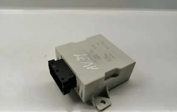 Toyota Avensis T250 Window wiper relay 8594005040