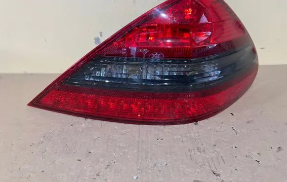 Mercedes-Benz SL AMG R230 Rear/tail lights A2308201664