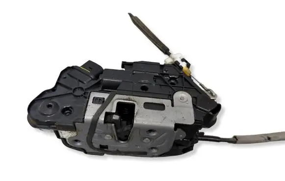 Volkswagen Amarok Front door lock 2H1837015E