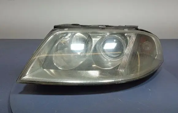 Volkswagen PASSAT B5.5 Headlight/headlamp 3B0941015AN