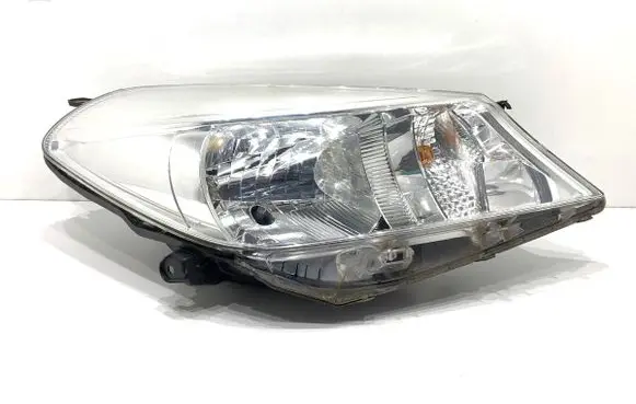 Toyota Yaris Headlight/headlamp