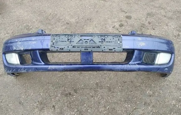 Subaru Legacy Front bumper melynas