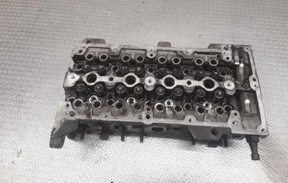 Opel Corsa D Engine head 55188595