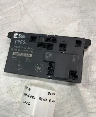 Mercedes-Benz E W211 Door control unit/module 2118200326 356801