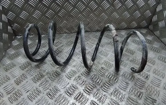 BMW 7 E65 E66 Front coil spring