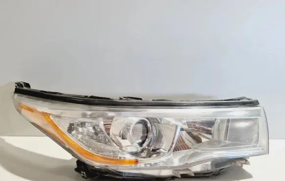 Toyota Highlander XU50 Headlight/headlamp 209543B