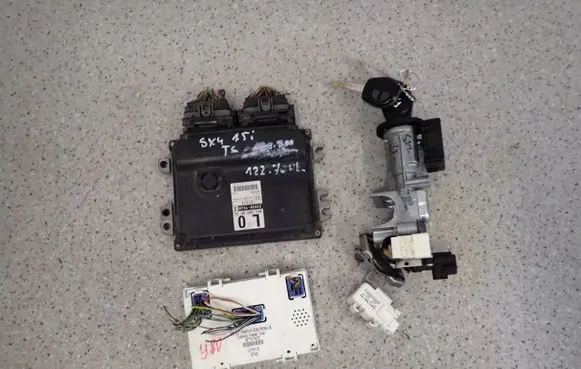 Suzuki SX4 Other control units/modules 3392079J0