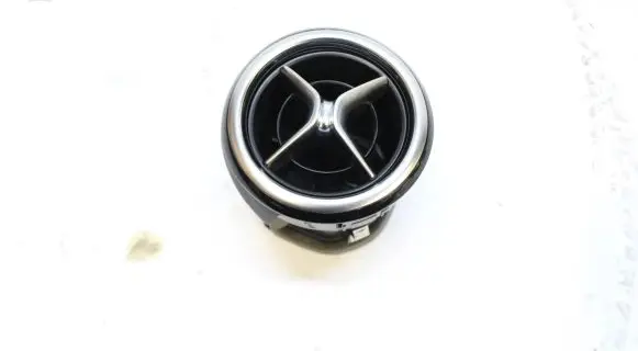 Mercedes-Benz B W246 W242 Dash center air vent grill A2468300554