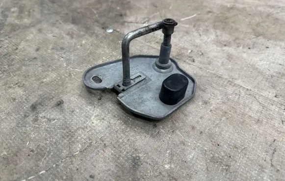 Volkswagen T-Cross Engine bonnet/hood lock/latch loop/hook 565823186