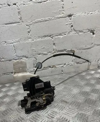 Volkswagen Caddy Front door lock 3b1837015