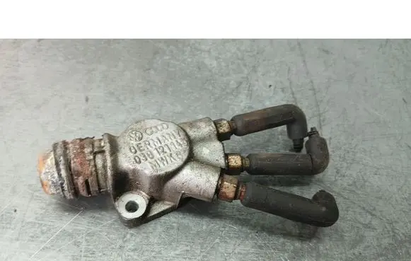 Volkswagen PASSAT B5.5 Coolant heater 038121145