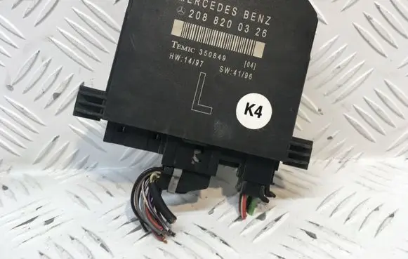 Mercedes-Benz CLK A208 C208 Door control unit/module 2088200326