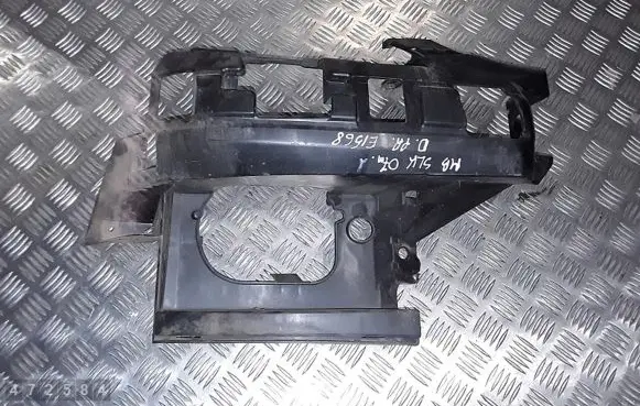 Mercedes-Benz SLK AMG R170 Front bumper mounting bracket A1718850265