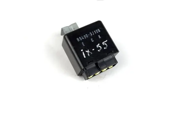 Hyundai ix 55 Window wiper relay 954203j100