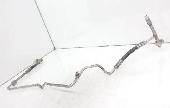 Ford Focus C-MAX Air conditioning (A/C) pipe/hose