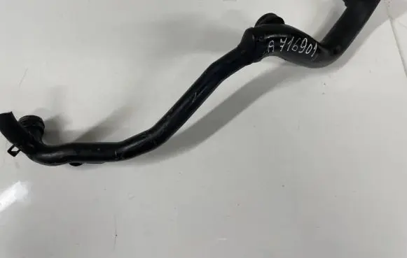Audi A6 S6 C5 4B Engine coolant pipe/hose 059121071b