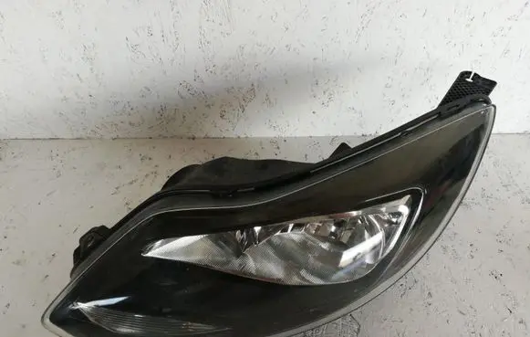 Ford Focus Headlight/headlamp 1481914820