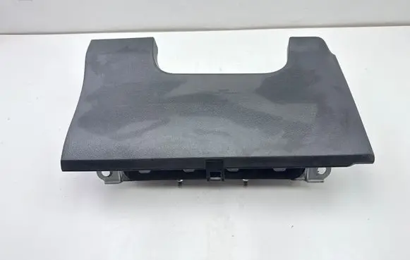 Toyota Auris E180 Knee airbag