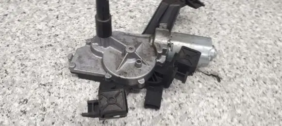 Peugeot 207 Wiper motor 9652418780
