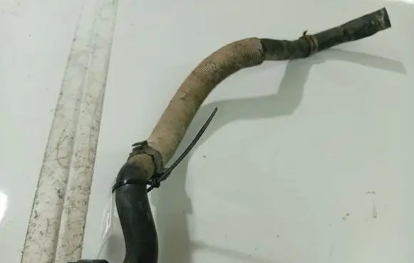 Opel Zafira A Engine coolant pipe/hose 