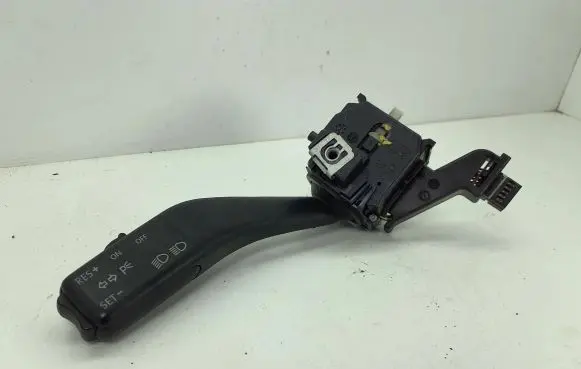 Volkswagen Touran I Indicator stalk 1K0953513A 01103501